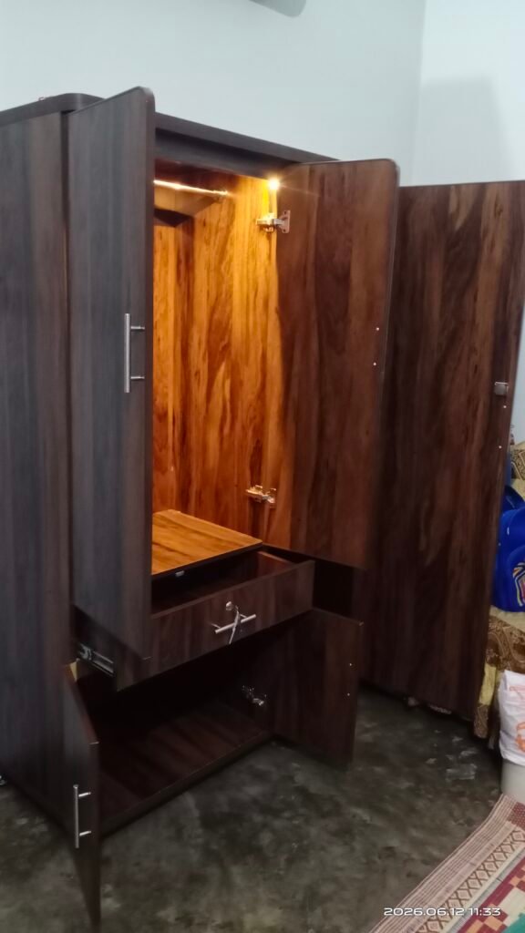 wardrobes/almari/wooden almari/lakri ki safe almari - photo 2