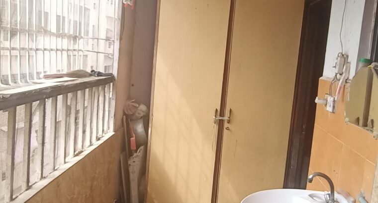 Spacious 3 Bed DD Flat For Sale in Karachi | Boundary Wall Apartment