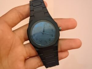 Men’s Black Carbon Fiber Style Watch – Stylish and Elegant