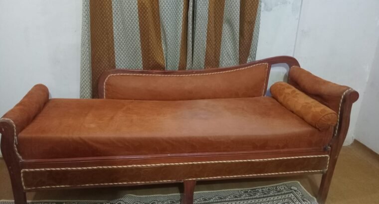 7-Seater (sheesham) Wooden Sofa Set with Center Table for Sale