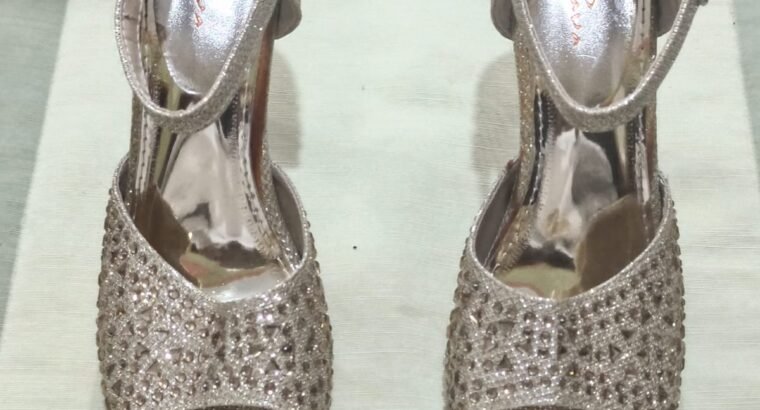 Bridal Shoes ( Almost New...