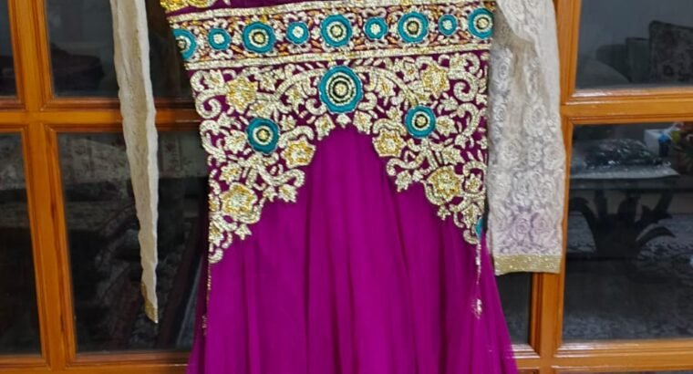 Stitched & Used Ladies clothes for sale (Size is in between Medium to Large