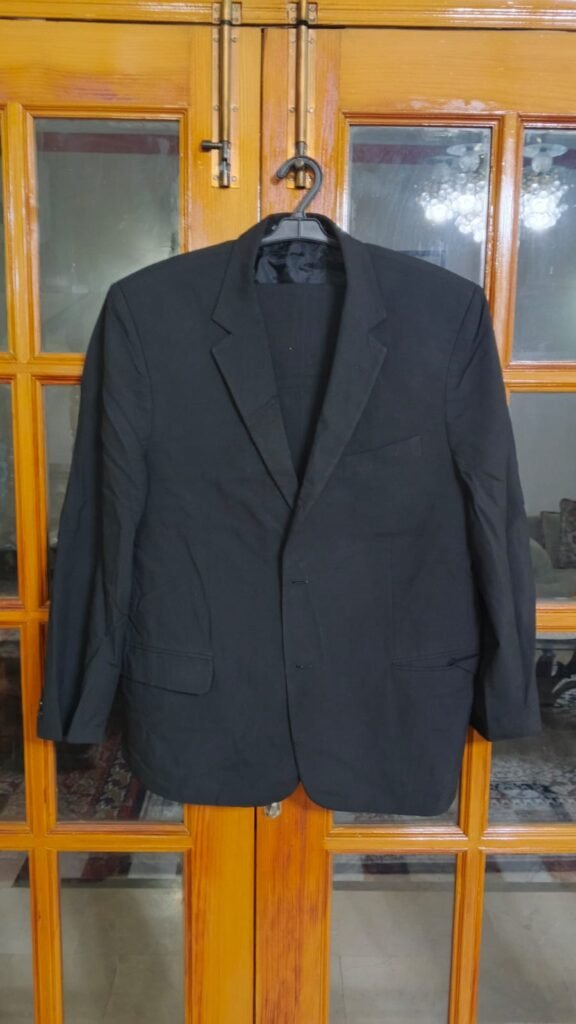 Used Coats for Sale ( Size is in between Large & Xtra Large ) - photo 5