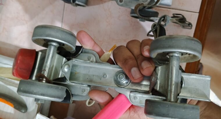 Heavy Duty Skates for sale ( 2 sets )