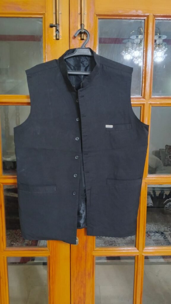 Used Coats for Sale ( Size is in between Large & Xtra Large ) - photo 7