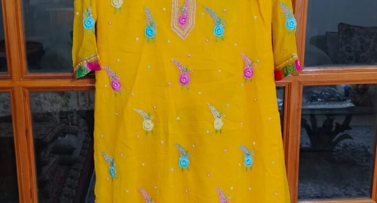 Stitched & Used Ladies clothes for sale (Size is in between Medium to Large