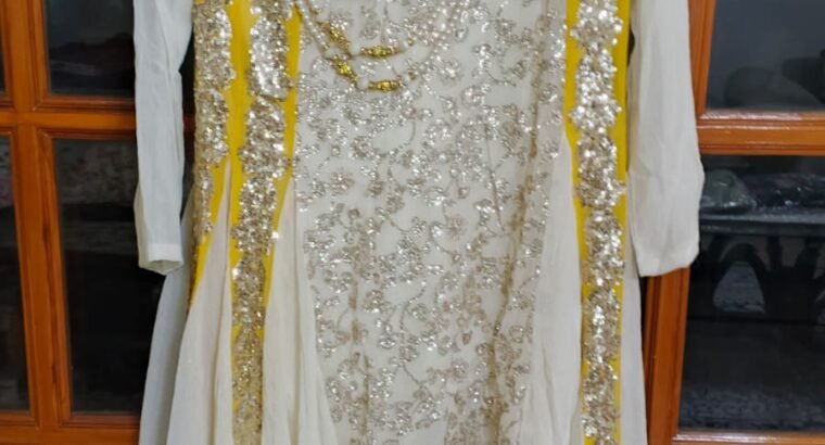 Stitched & Used Ladies clothes for sale (Size is in between Medium to Large