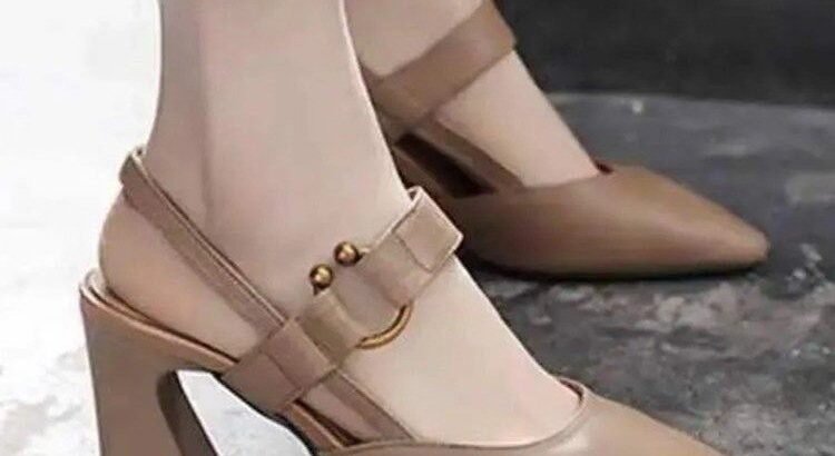 Summer New Back Empty Sandals Women’s Casual Square Horseshoe Heel Thick Hi