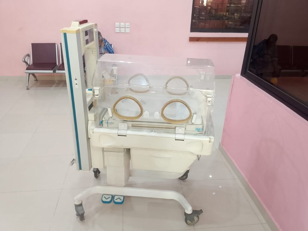 Neonatal infant incubator - photo 6