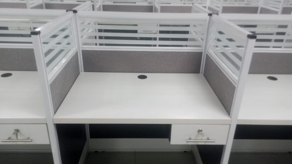 Complete Office Clearance Sale – 25 Royal Fans + Workstations + False Ceili - photo 3