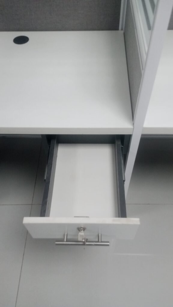 Complete Office Clearance Sale – 25 Royal Fans + Workstations + False Ceili - photo 2