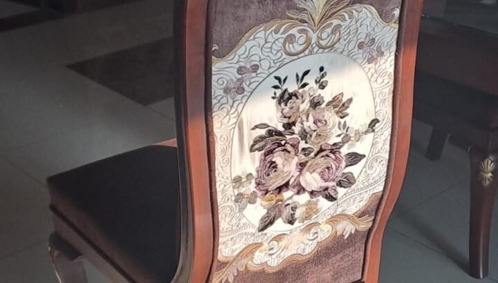 Dining Table For Sale!