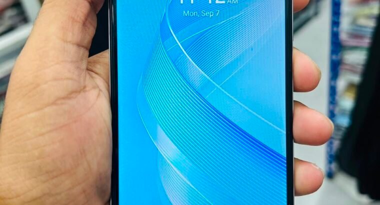 Infinix smart 8 pro 8/128 good condition 10/9 with box and charger