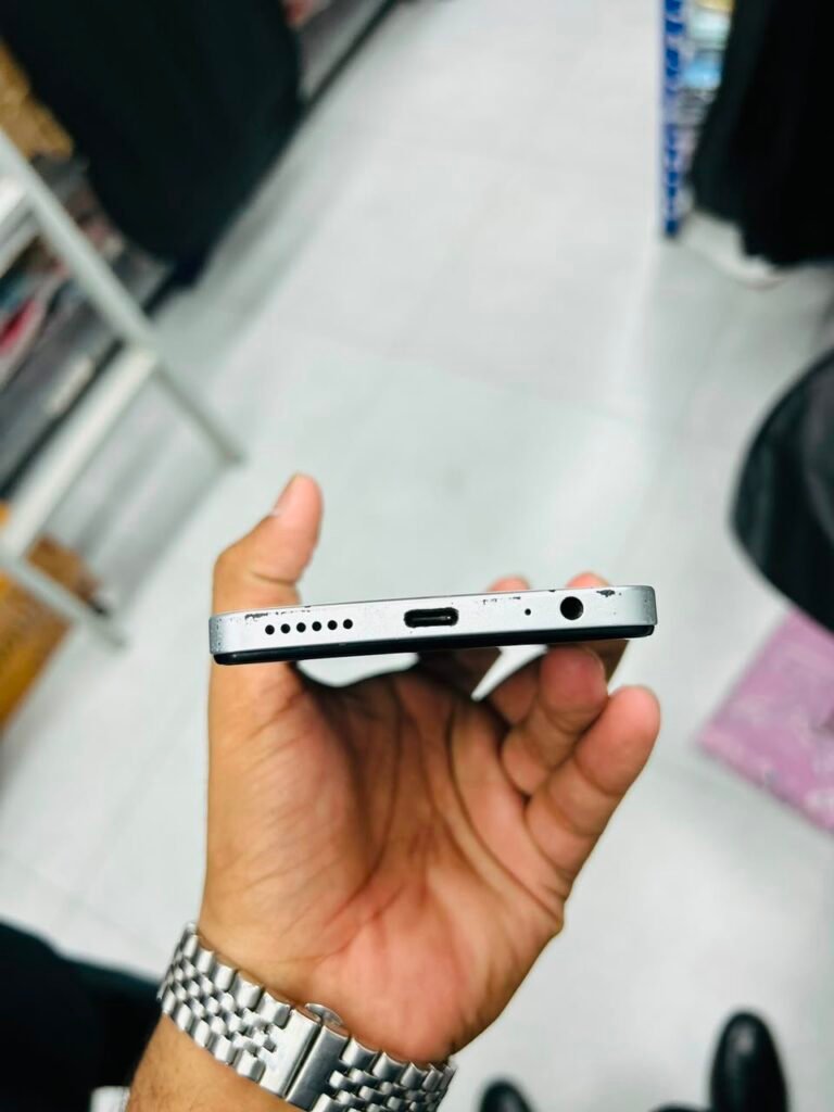 Infinix smart 8 pro 8/128 good condition 10/9 with box and charger - photo 2