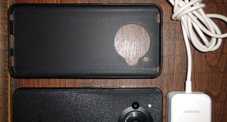 AQUOS R7 12/256 Pta Approved with cover & original charger