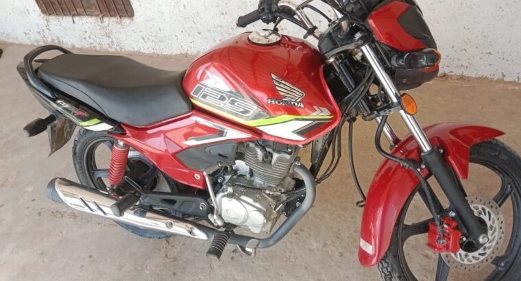 Honda CB125 2026 Model – Urgent Sale• Model: 2026• Color: Red• Mileage
