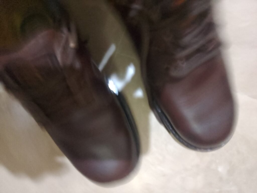 Original CAT boots slightly used worth arnd. 50K in the mkt. now. - photo 2