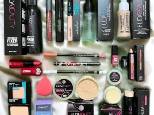 Huda Beauty 17 in 1 Makeup Deal – Complete Kit
