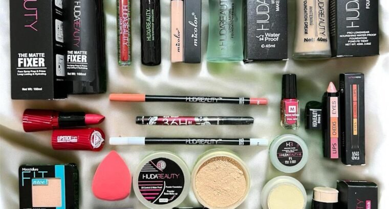 Huda Beauty 17 in 1 Makeup Deal – Comple...