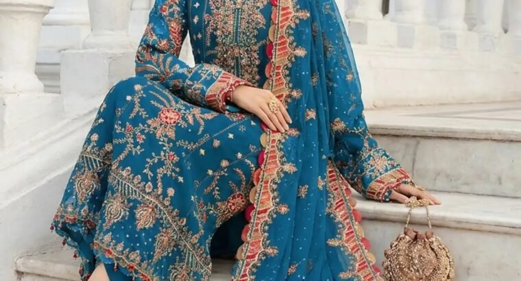 3pc women’s Unstitched plain Suit