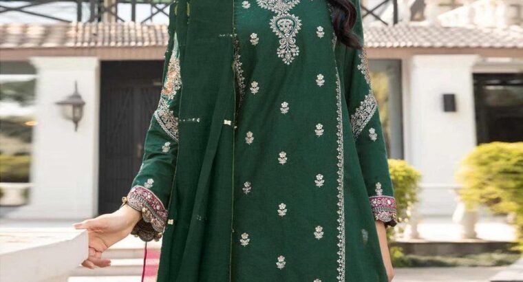 Maria B 3pc Lawn Suit Green – Neck Front Sleeves Daman Embroidered