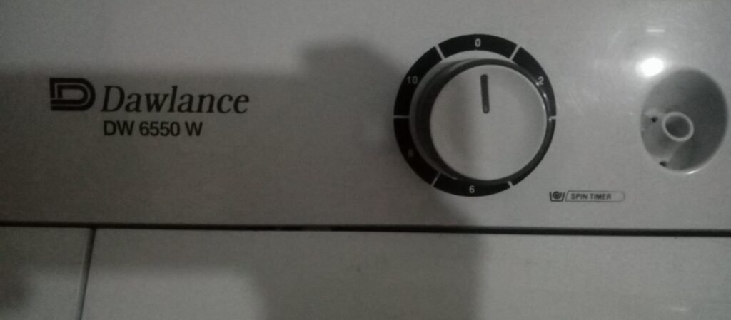 Twin tub Washing machine and dryer ( Dawlance) - Washing Machines & Dryers for sale in Satellite Town, Rawalpindi - photo 3