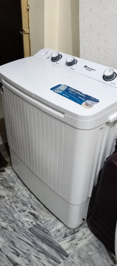 Twin tub Washing machine and dryer ( Dawlance) - Washing Machines & Dryers for sale in Satellite Town, Rawalpindi - photo 2