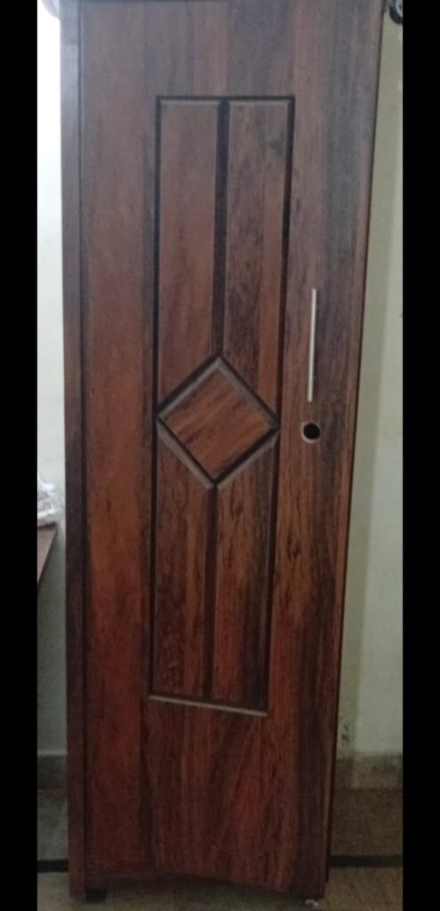 King Size Bed (25k) , Dressing Table (12k), 3 Almari(18k) - photo 6