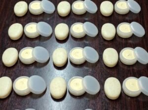 whitening cream with free whitening soap