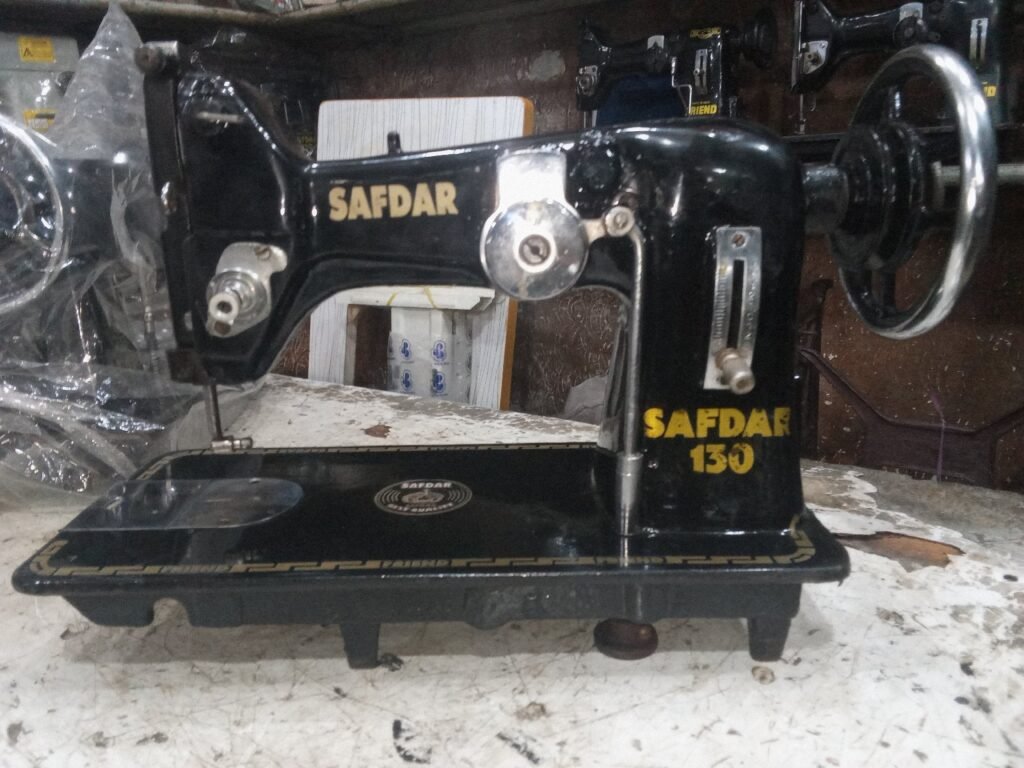 embroidery machine - photo 3