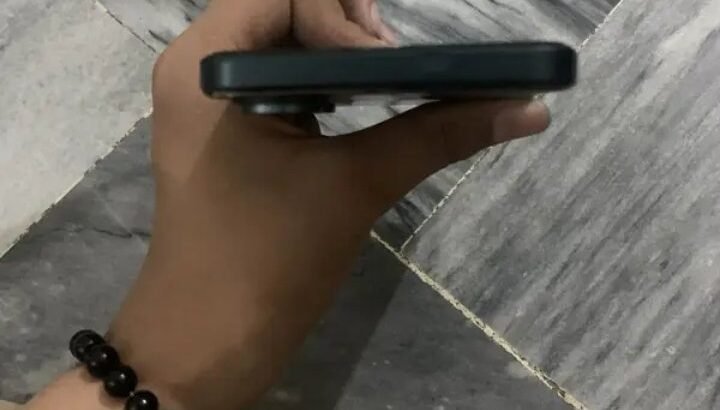 vivo y 21d condition 10/10 complete box 6/128 location havelian abad