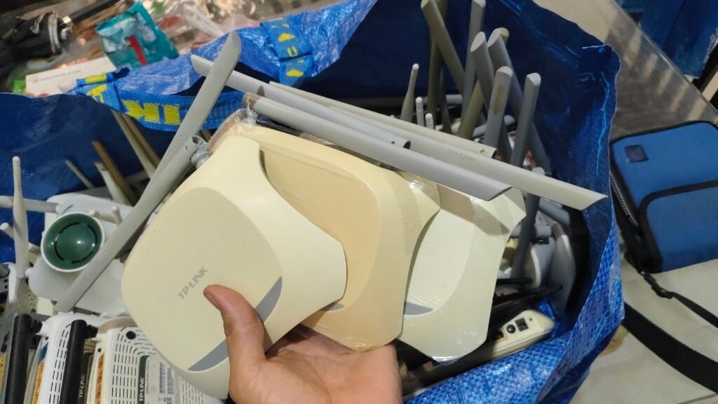 Tplink tenda dlink mercusys Linksys cisco