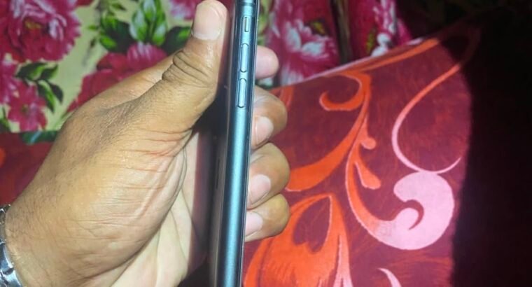 iPhone 11 JV 128GB For Sale Storage: 128GB Battery Health: 95%