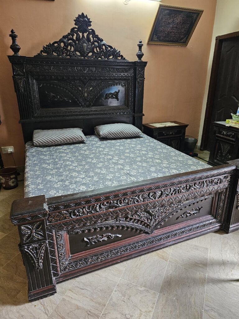 original Chanyoti Bed with side tables and dressing table without mattress - photo 1