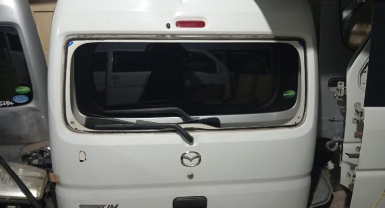 suzuki Every Japanese کے تمام ماڈلز کے Body Parts دستیاب ہیں۔ Bumper,