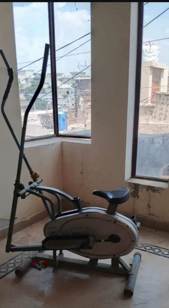 ellptical cycle , running machine - photo 3