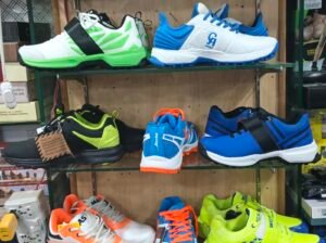 SHOES CRICKET