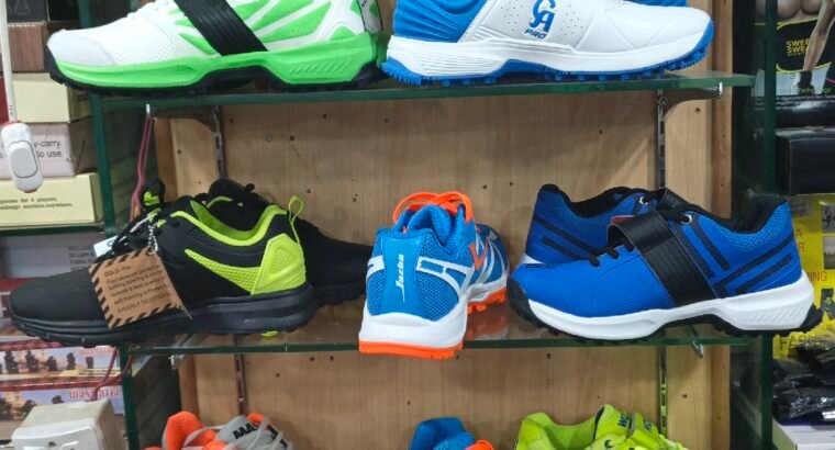 SHOES CRICKET