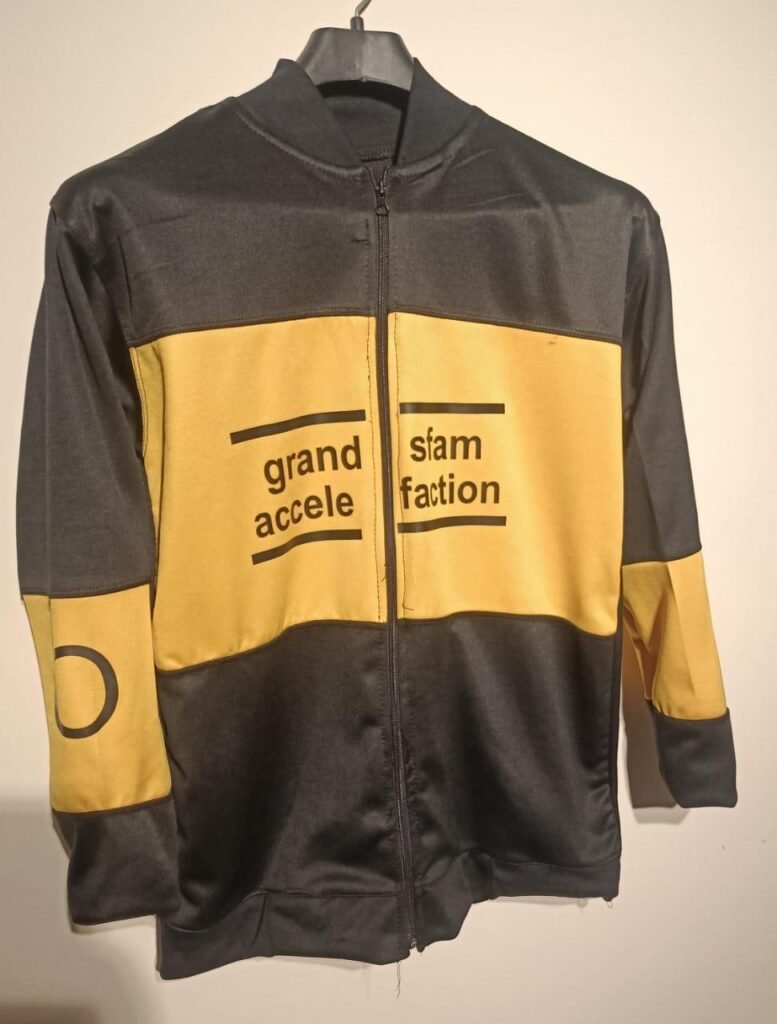 Winter Collection 2026 Men’s Fleece Zipper Jacket Black Yellow Printed Hood - Clothes for sale in Karachi - photo 2