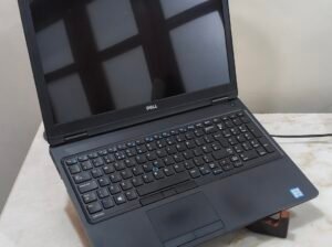Touch Laptop Dell Latitude 5580, Core i5 6th Gen HQ processor, 8/256GB