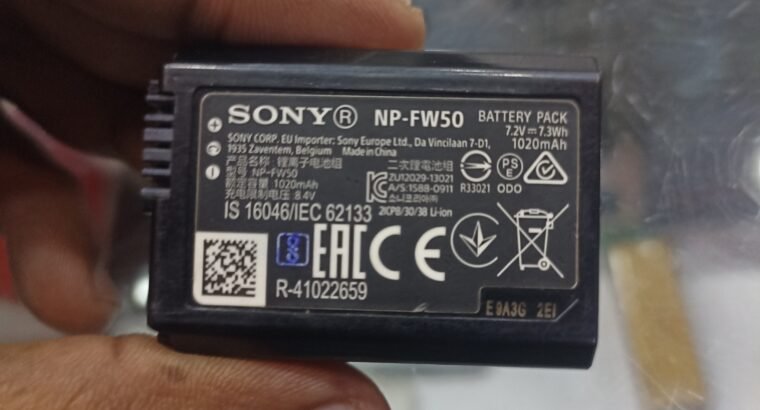 Sony ZV-E10 with Original Kit Lens | 5K Shutter Count | Complete Accessorie