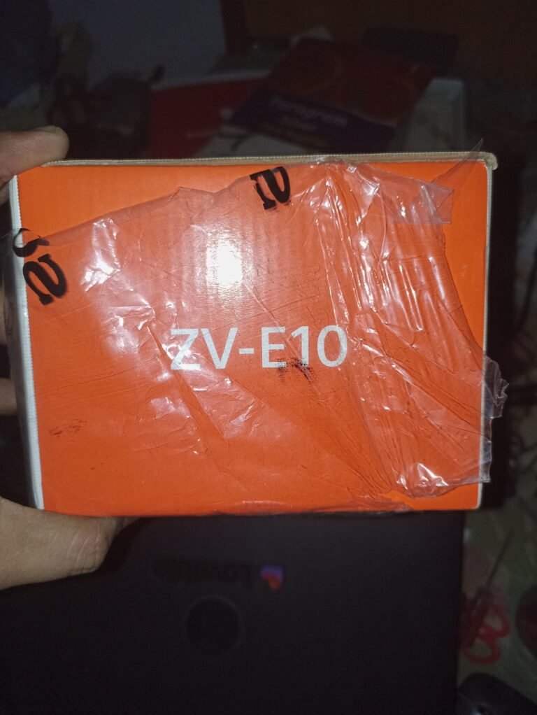Sony ZV-E10 with Original Kit Lens | 5K Shutter Count | Complete Accessorie
