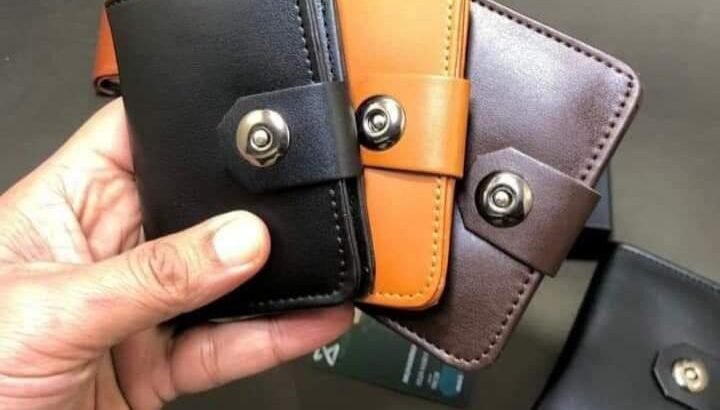 Men’s Brown Leather Wallet with Snap Closure