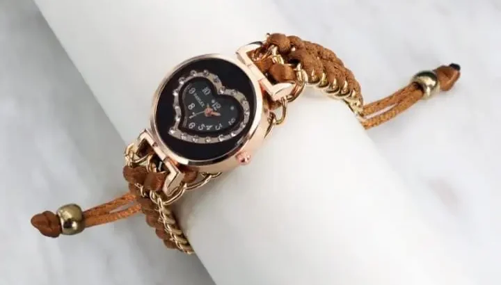 Heart Shaped Stylish Women’s Bracelet Watch