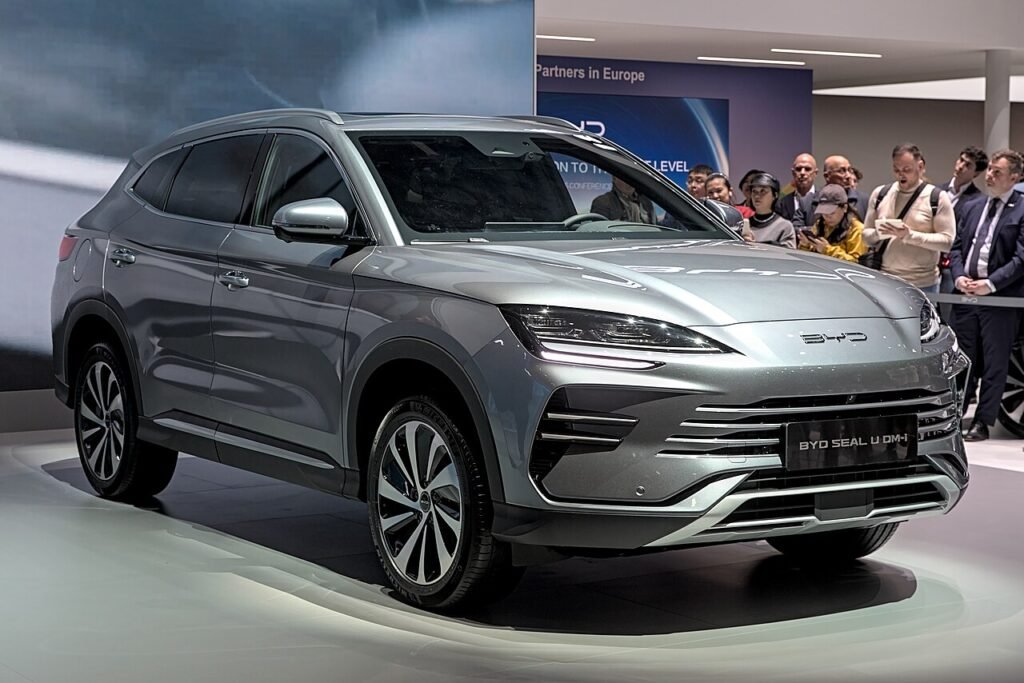 BYD Sealion 6 (sold in Europe as the Seal U DM-i)
