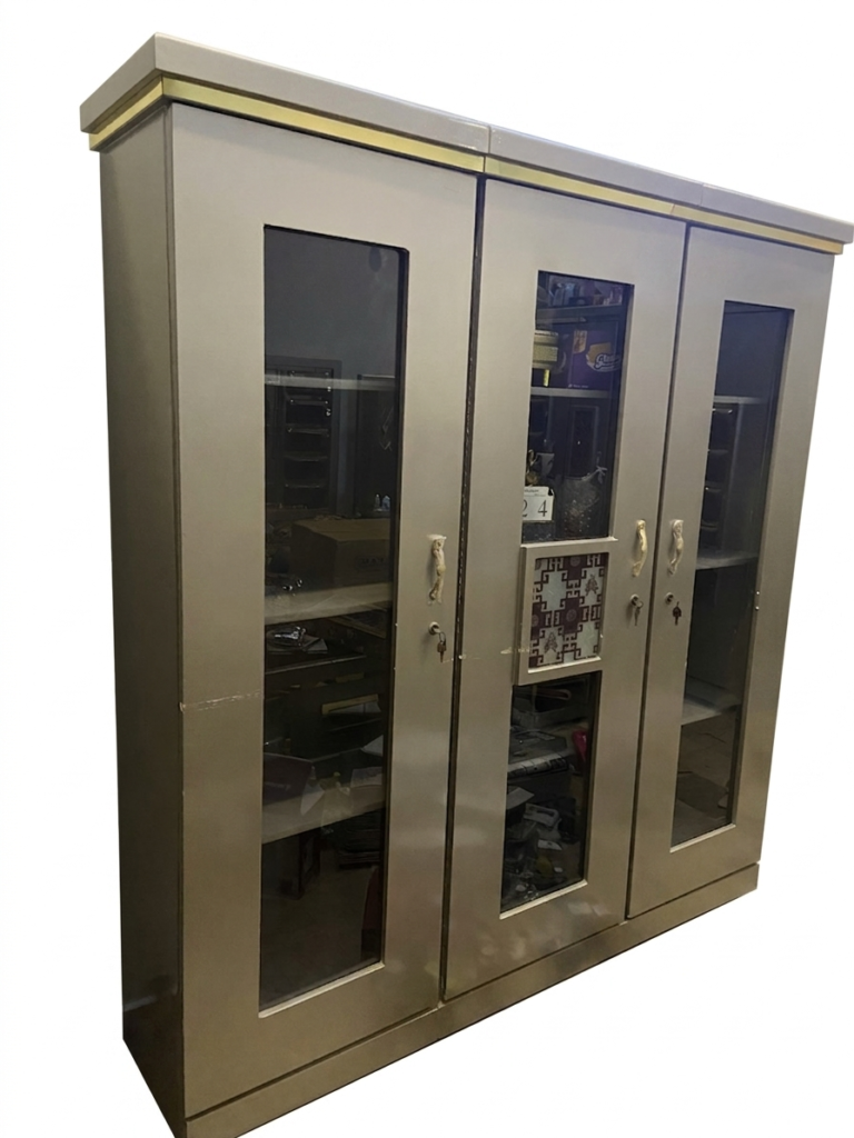 Spacious 3-Door Glass Showcase / Storage Cabinet - photo 2