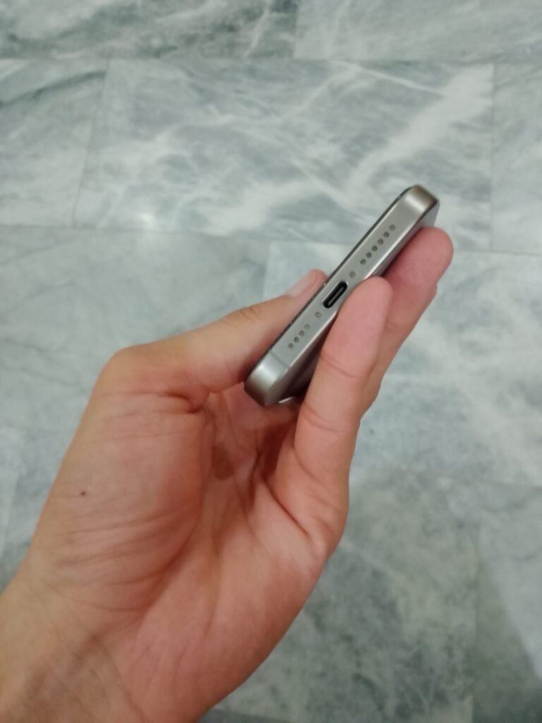 iPhone 15 pro max nonpta but sim working due to some glitch - photo 6