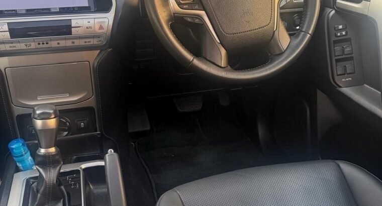 TOYOTA LAND CRUISER PRADO TXL