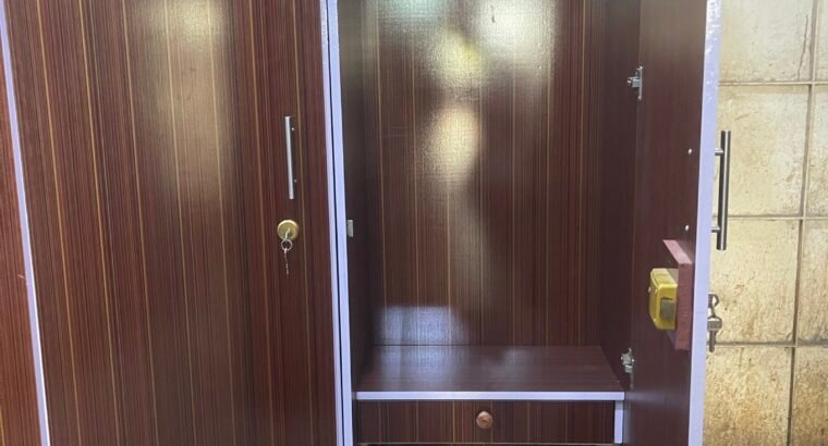 🔥 Jumbo 3 Door Laal Dhari Color Almari | 6×6 Feet