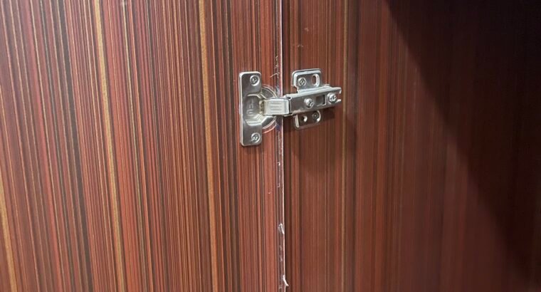 🔥 Jumbo 3 Door Laal Dhari Color Almari | 6×6 Feet